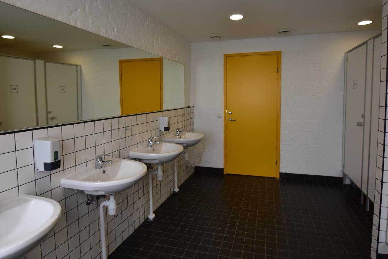 Saare Automatic Hostel パルヌ エクステリア 写真